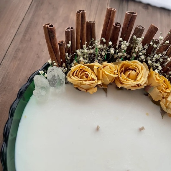 Christmas Tree Candle - Christmas Candle - Soy Wax Candle - Holiday Candle - Picture 4 of 7